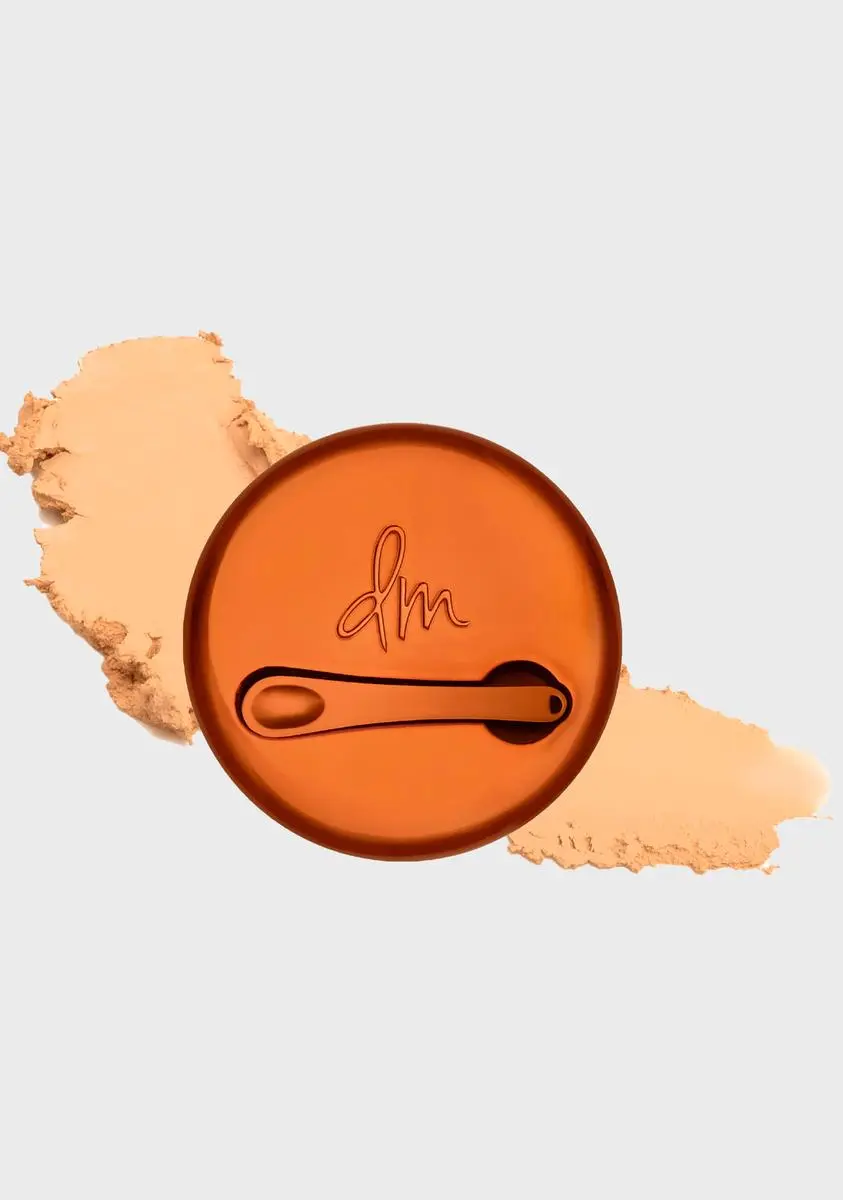 Danessa Myricks Beauty Universal Yummy Skin Blurring Balm Powder 1 Danessa Myricks Beauty Universal Yummy Skin Blurring Balm Powder